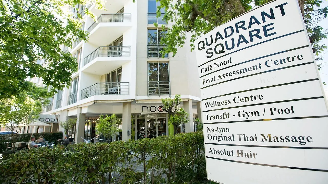 Kontakte von The Quadrant Apartments